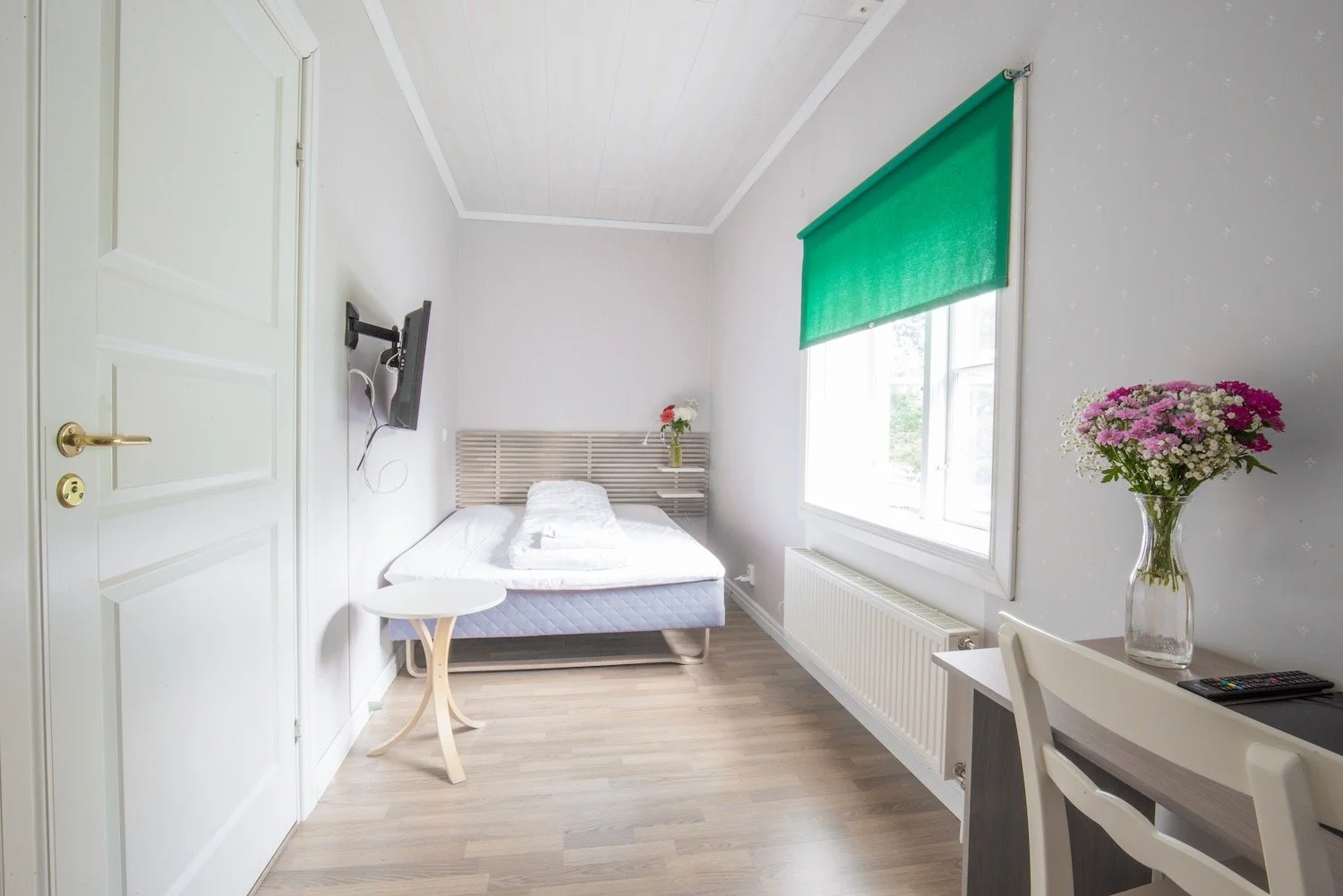 single room 102.jpeg