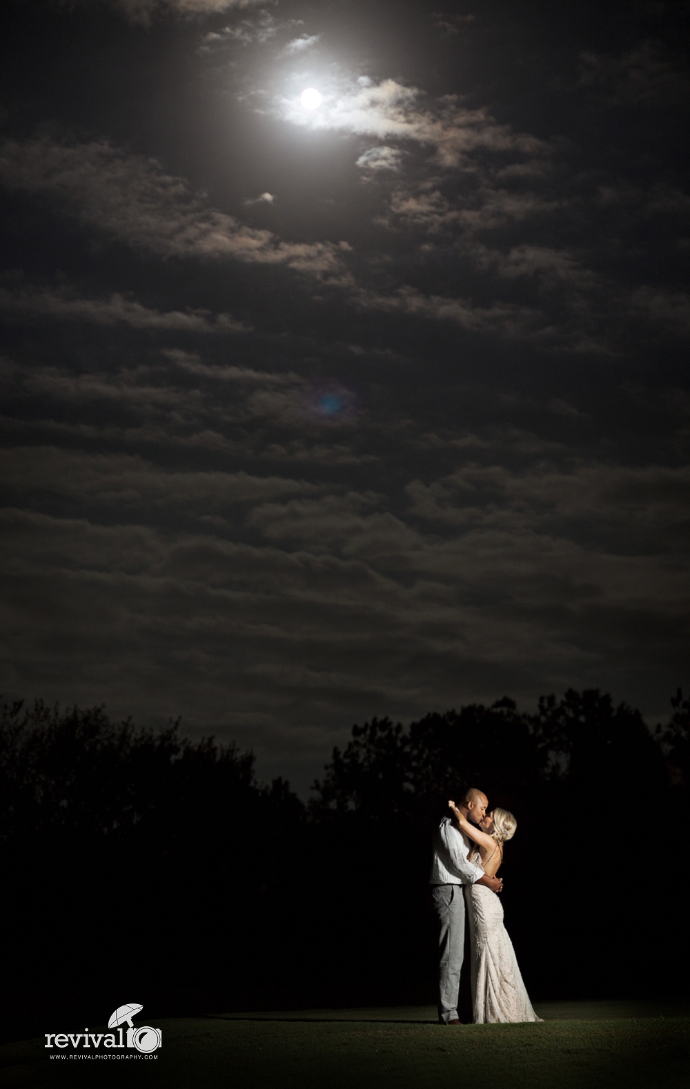 Vanessa+and+Patrick's+Destination+Wedding+Adventure+in+the+OBX+Photography+by+Revival+Photography+www.revivalphotography (24).jpeg