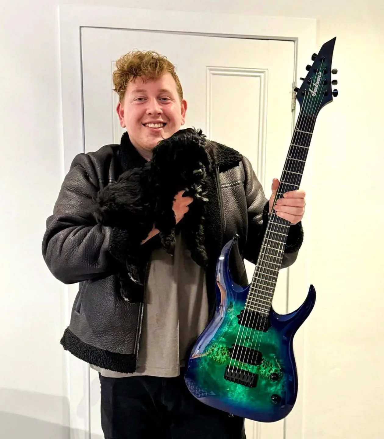 A huge thank you to @officialjacksonguitars and the wonderful @timhillierbrook for sending over this gorgeous Pro Series Misha Mansoor HT-7 for Calum! 🔥

Your first opportunity to see it in action will be on our UK/EU tour as support to the inimitab