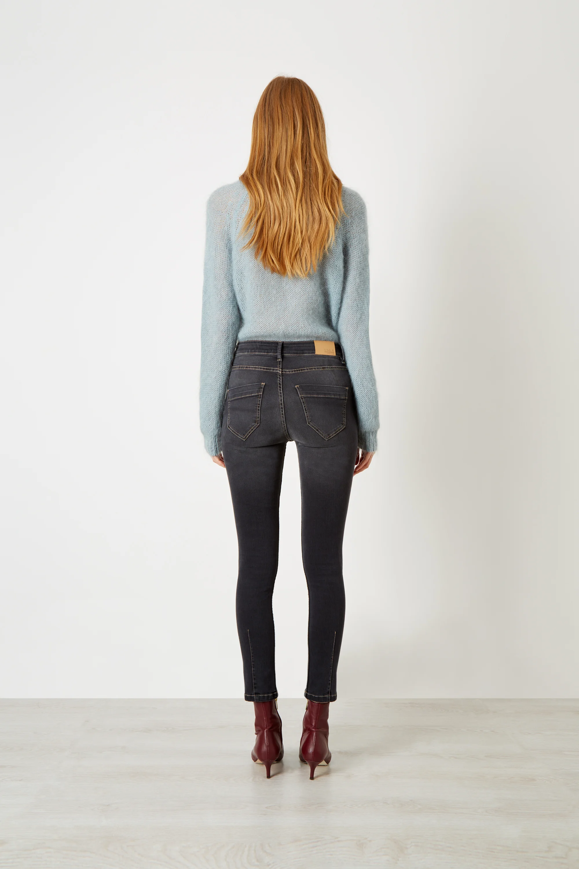 Skinny Dart Jean-BACK.jpg