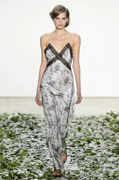 Brock+Collection+Spring+2018+3FqKeNAVpaxl.jpg