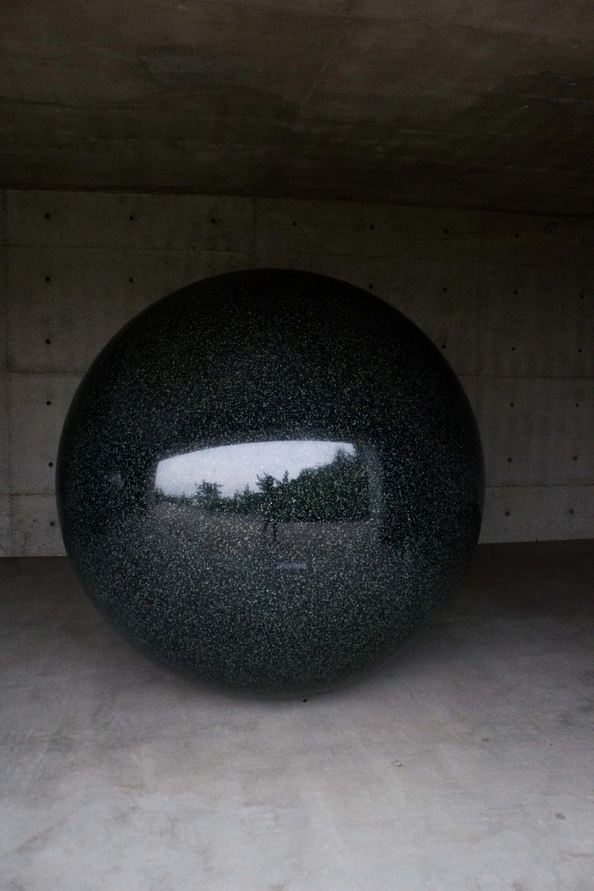 reflecto_naoshima.jpg