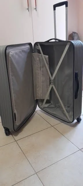 Suitcase2.jpg
