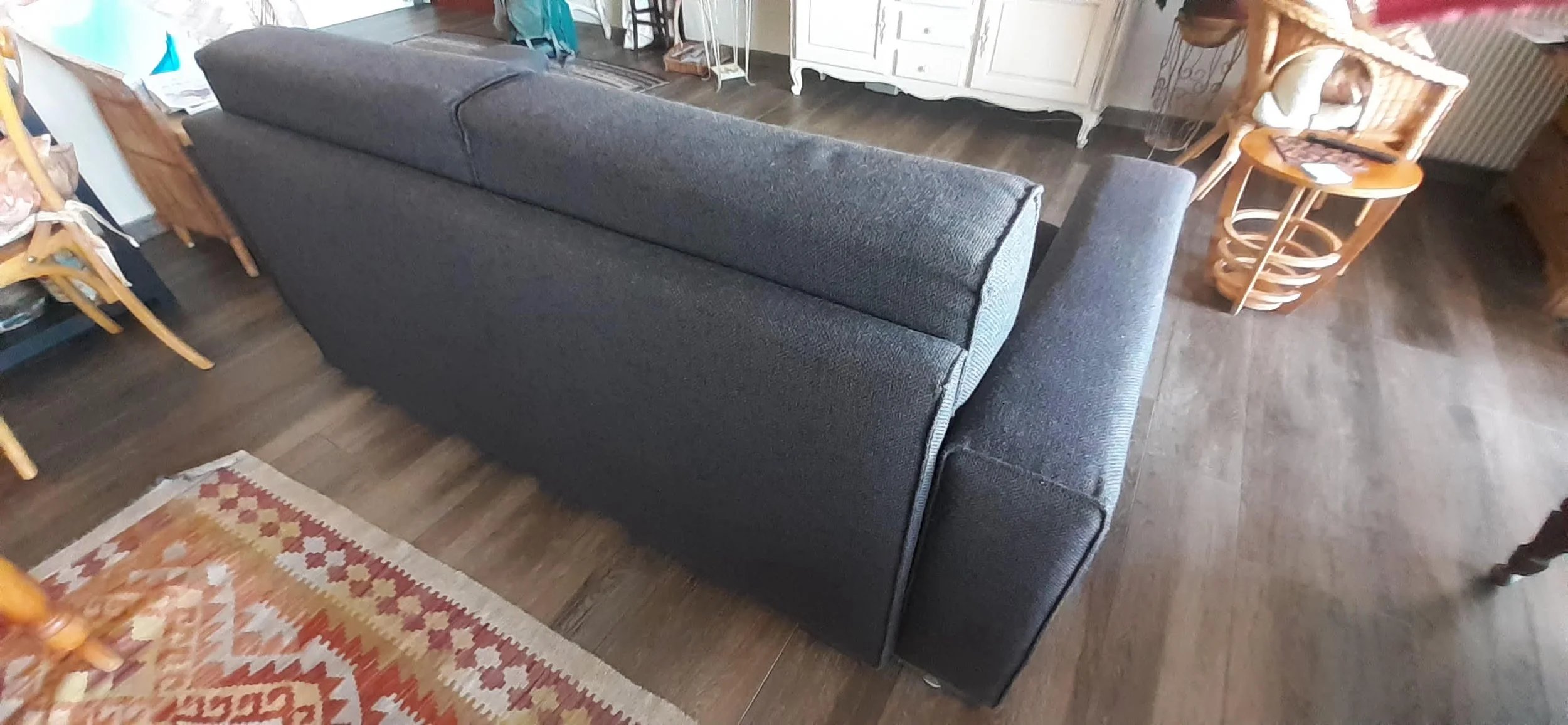 Sofa 1.jpg