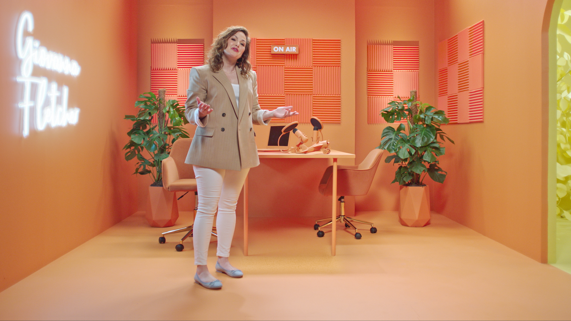 Giovanna TVC 30 STILLS no graphics_1_00442.png