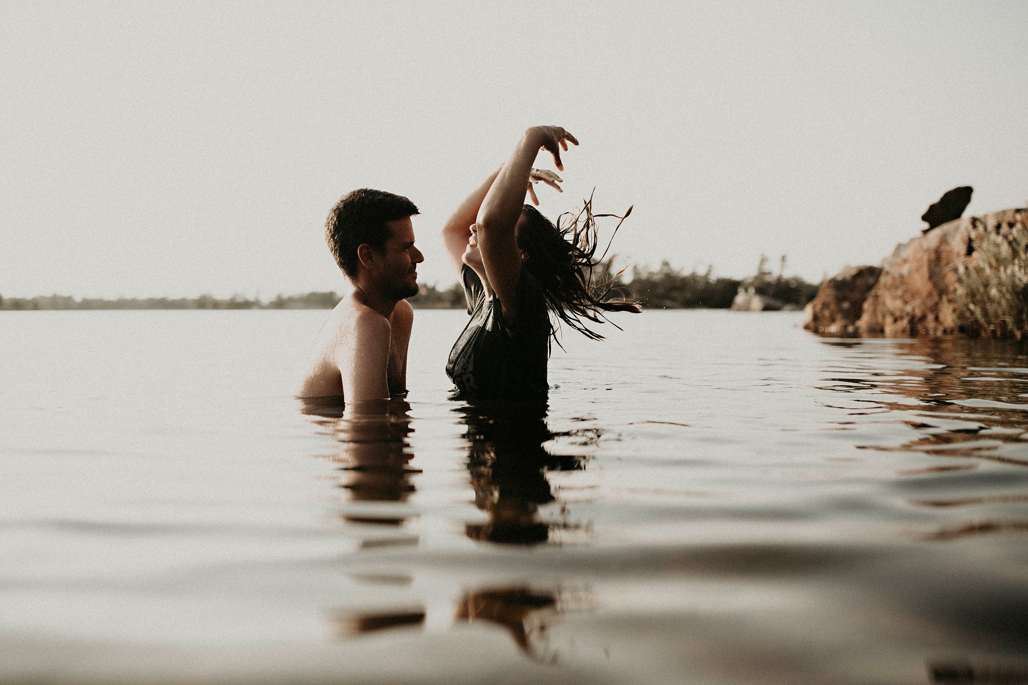 271-intimate-couples-session-in-georgian-bay.jpg