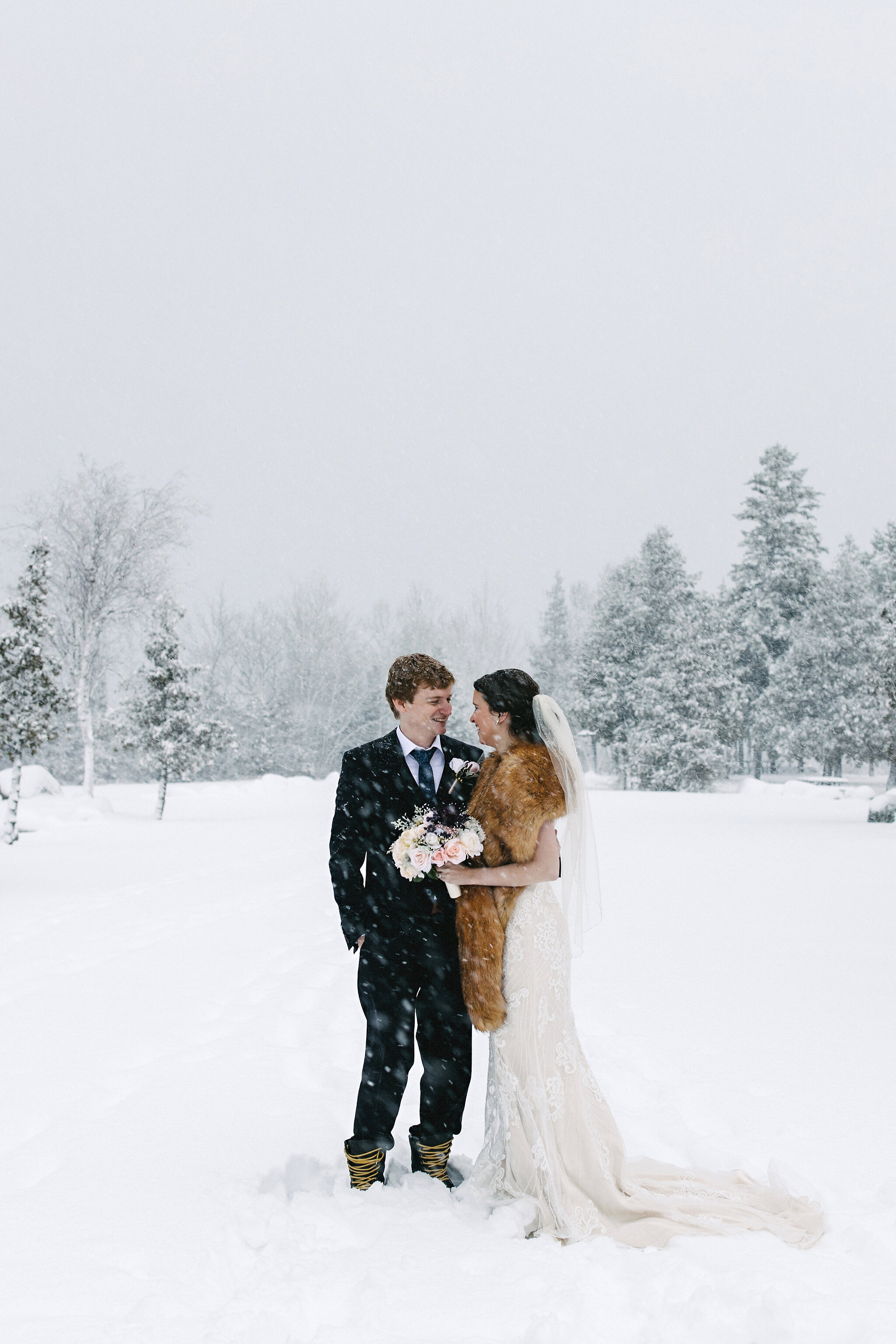 085-Owen-Sound-Leith-Church-Winter-Wedding.jpg