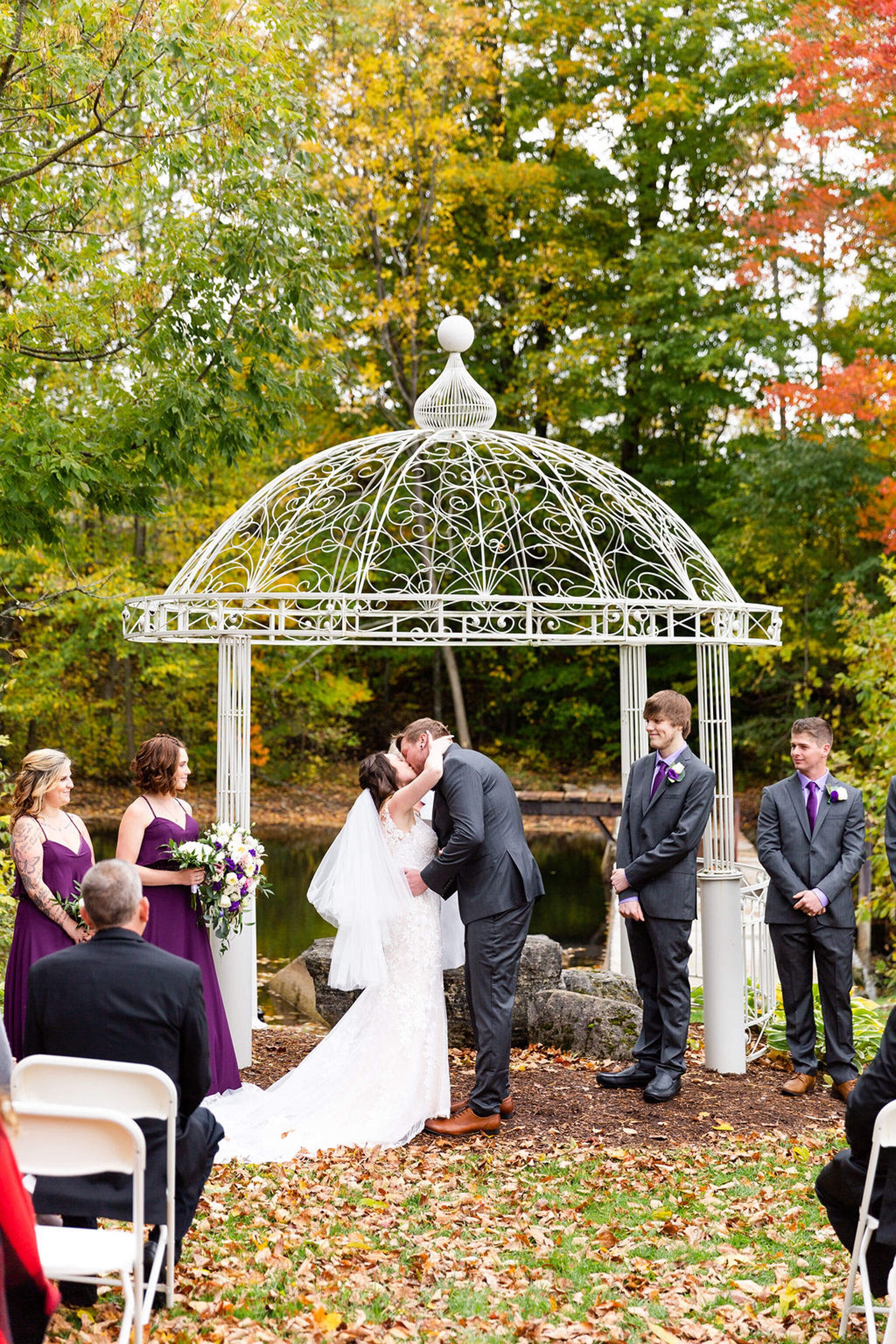 Beautiful Colourful Autumn Wedding at Walters Falls Inn