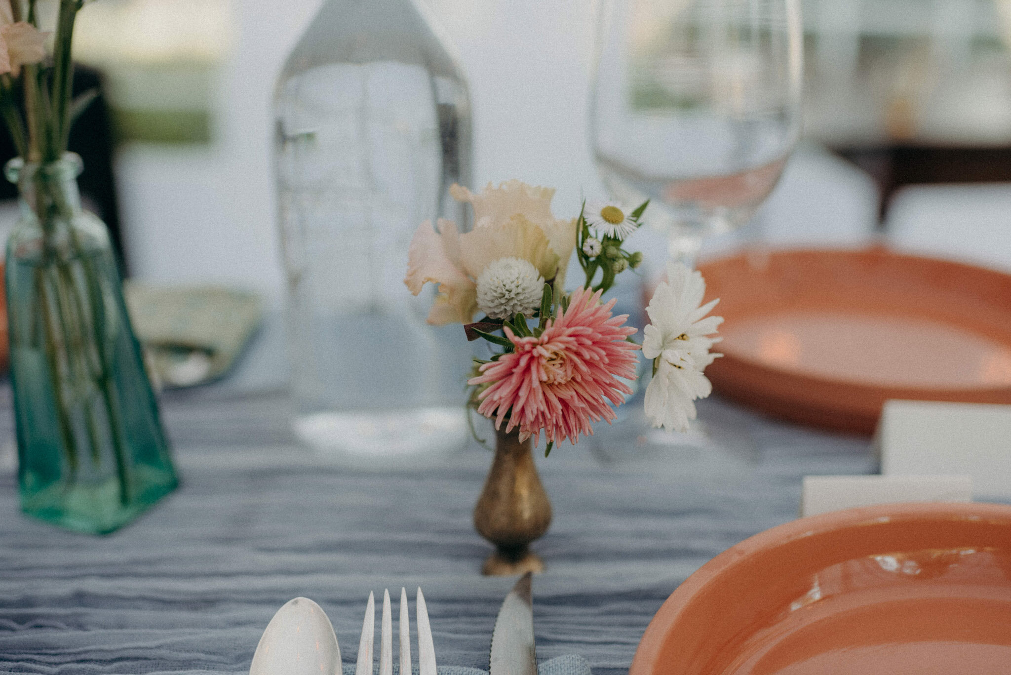  Intimate outdoor farm wedding at Good Family Farms with Sumac + Salt by wedding photographer Daring Wanderer // www.daringwanderer.com 