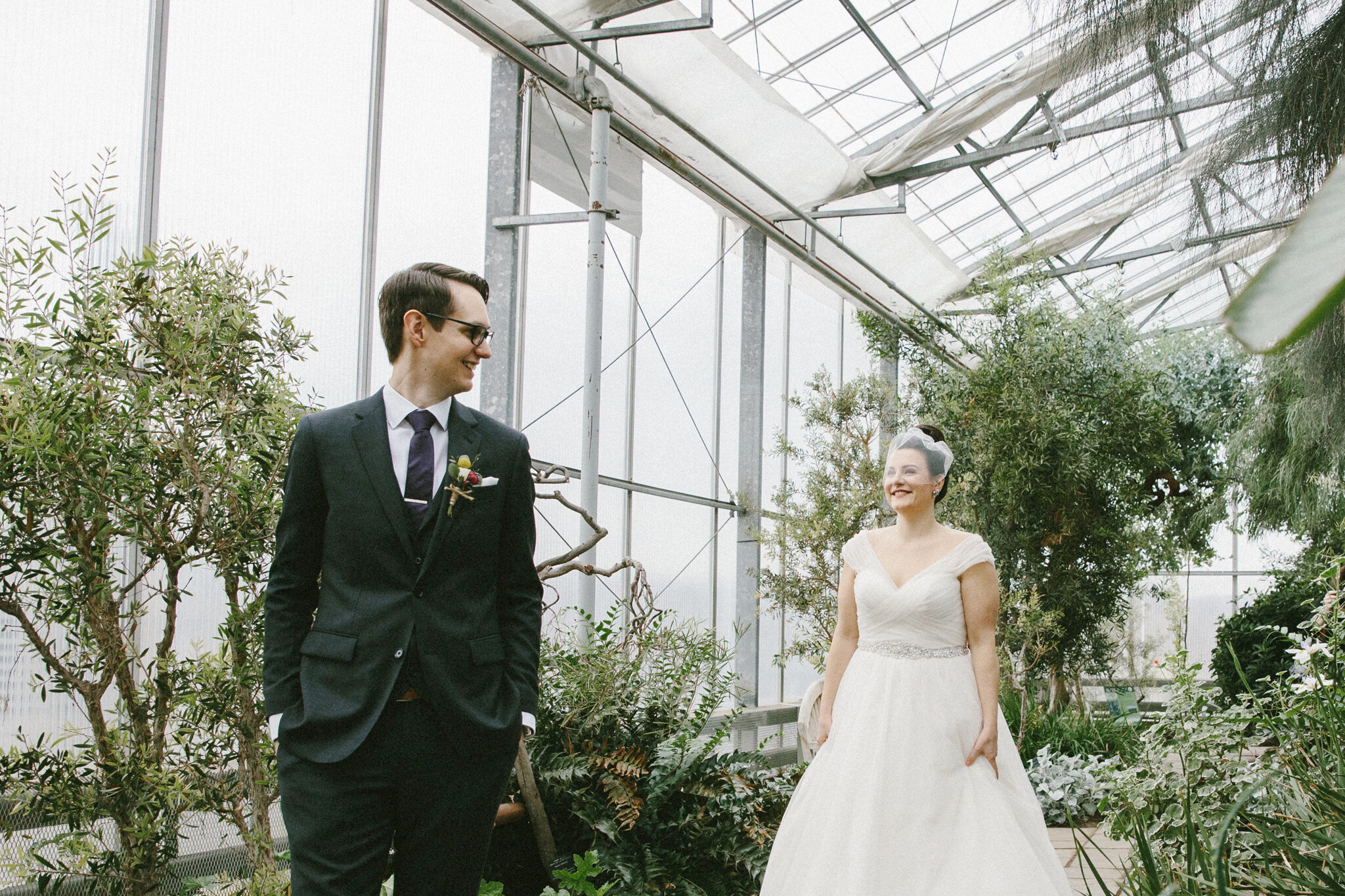 first look wedding photographs botanical gardens ontario