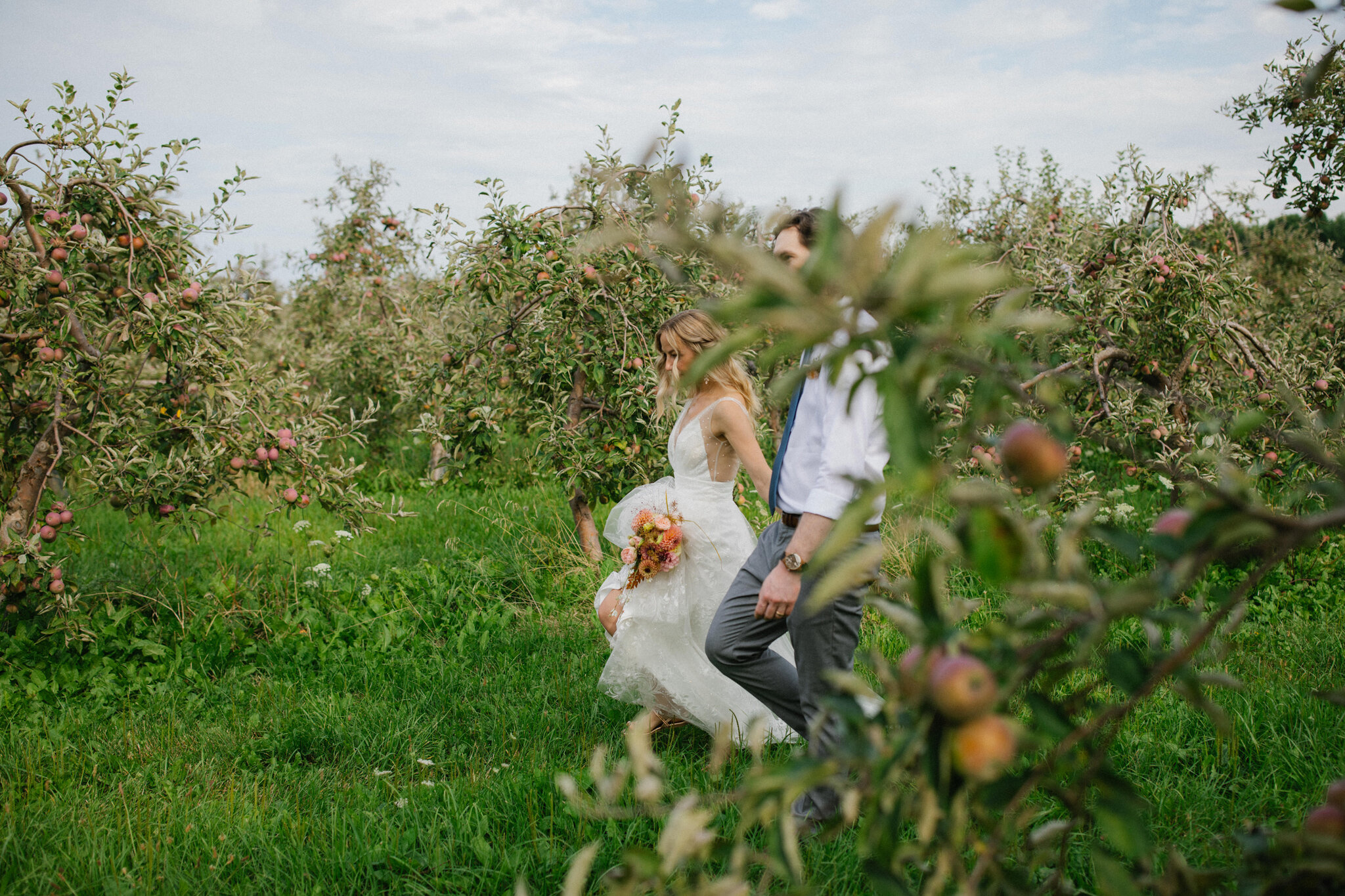 wedding photos meaford orchard