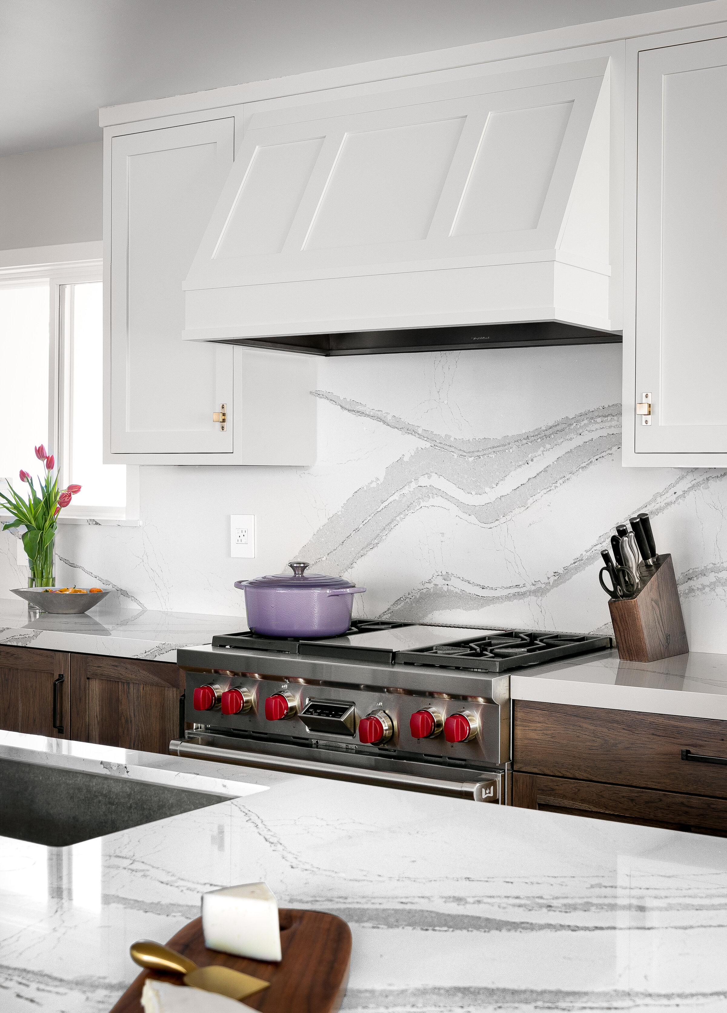 (Santa Cruz) Elegant Kitchen Design