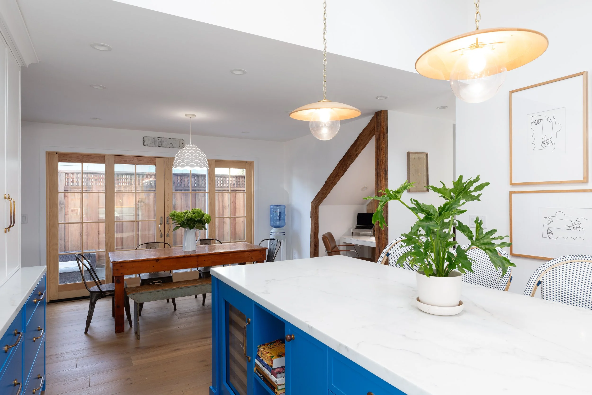 _X3A4482 lights-on.jpg