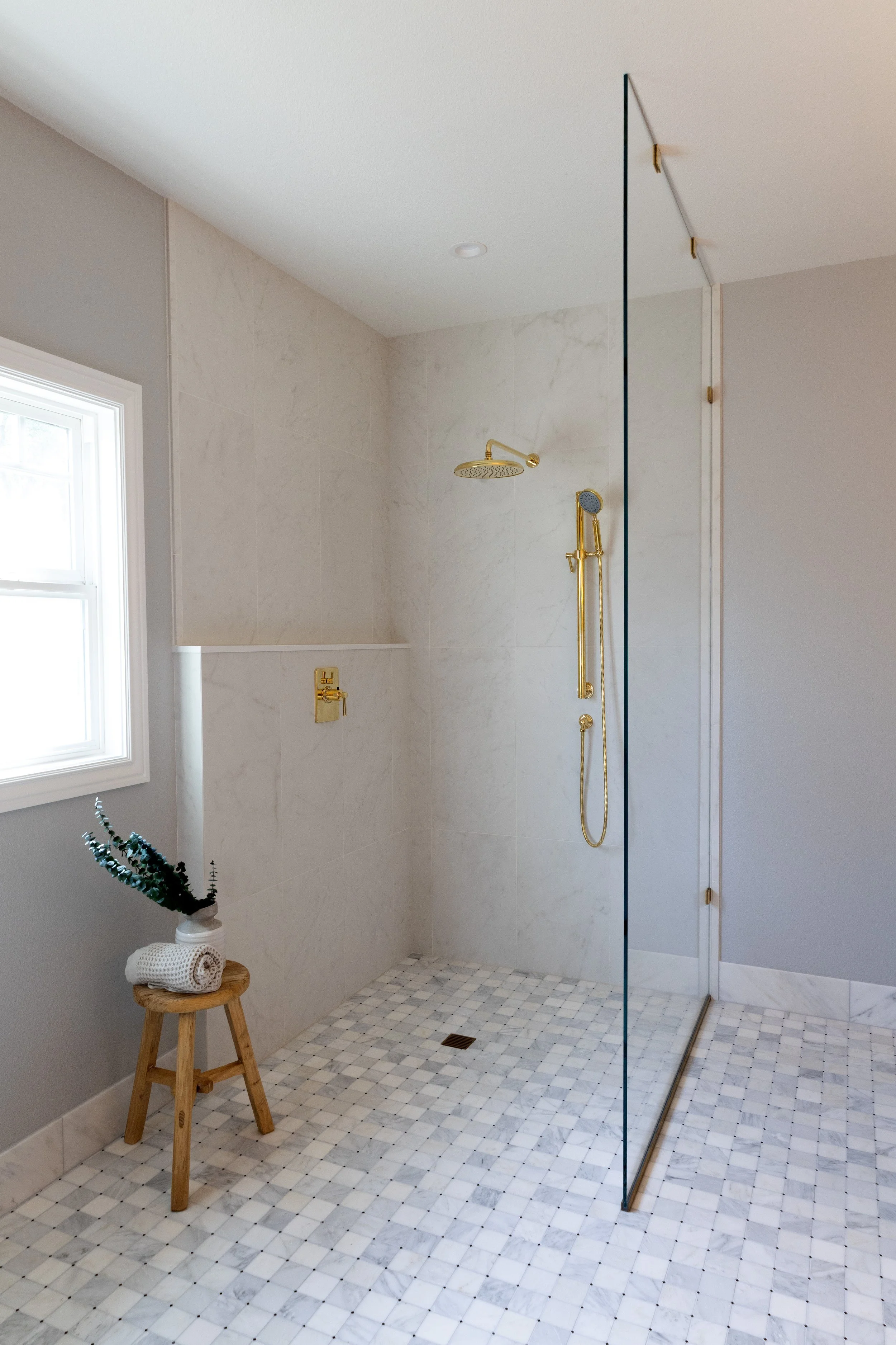 bathroom-shower-01.jpg