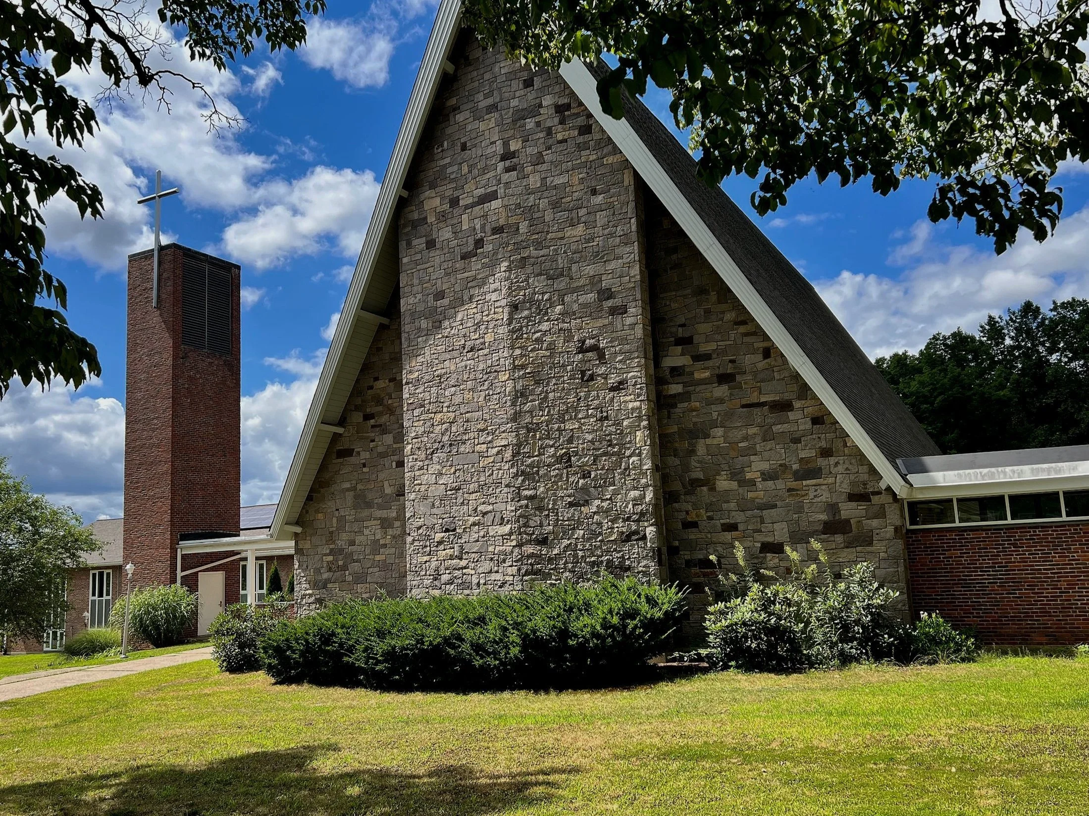 gloria dei building.jpg