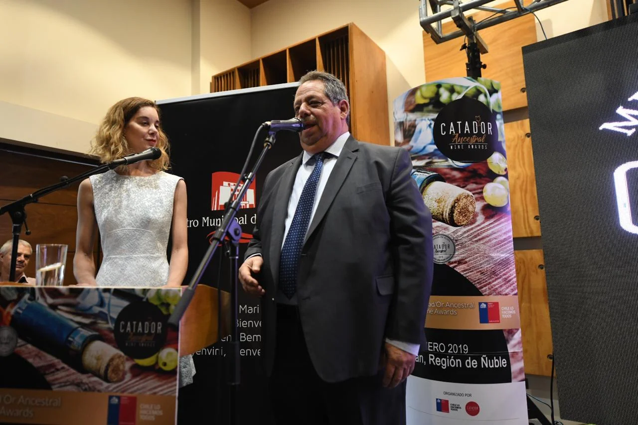 ALCALDE ZARZAR RATIFICA A CHILLÁN COMO ZONA PRODUCTORA DE VINOS