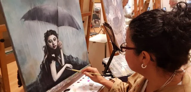 Artista chillaneja trotamundos rinde homenaje a Chile en Madrid