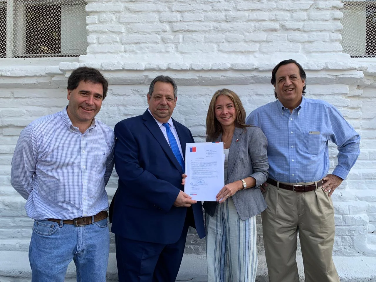Ministra de Energía entregó al Alcalde Zarzar la recomendación favorable para el recambio total de luminarias en Chillán
