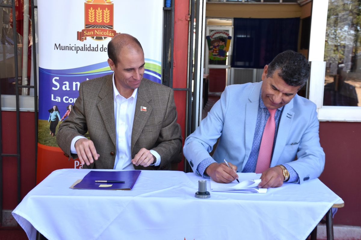Firman convenio para otra multicancha en San Nicolás