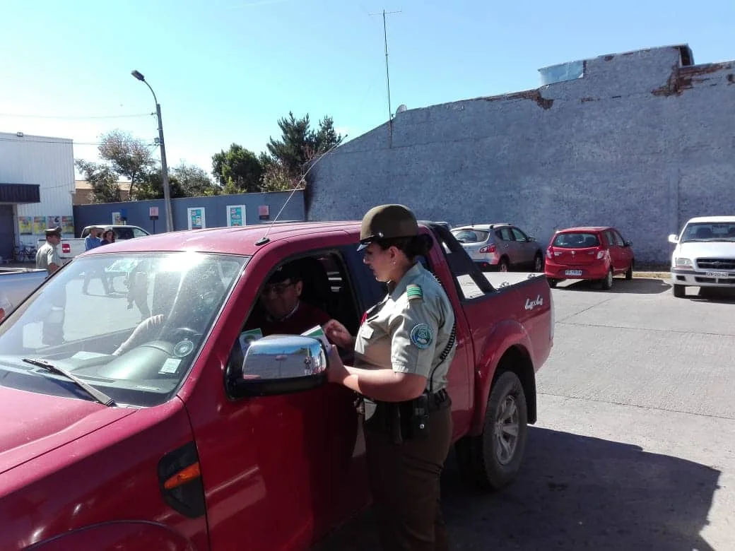 Carabineros de Bulnes realizaron campaña preventiva de robo a camiones y accesorios de vehículos