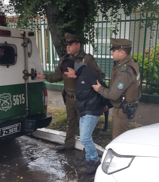 Carabineros de Quillón detuvo infranti a tres sujetos por robo a local comercial