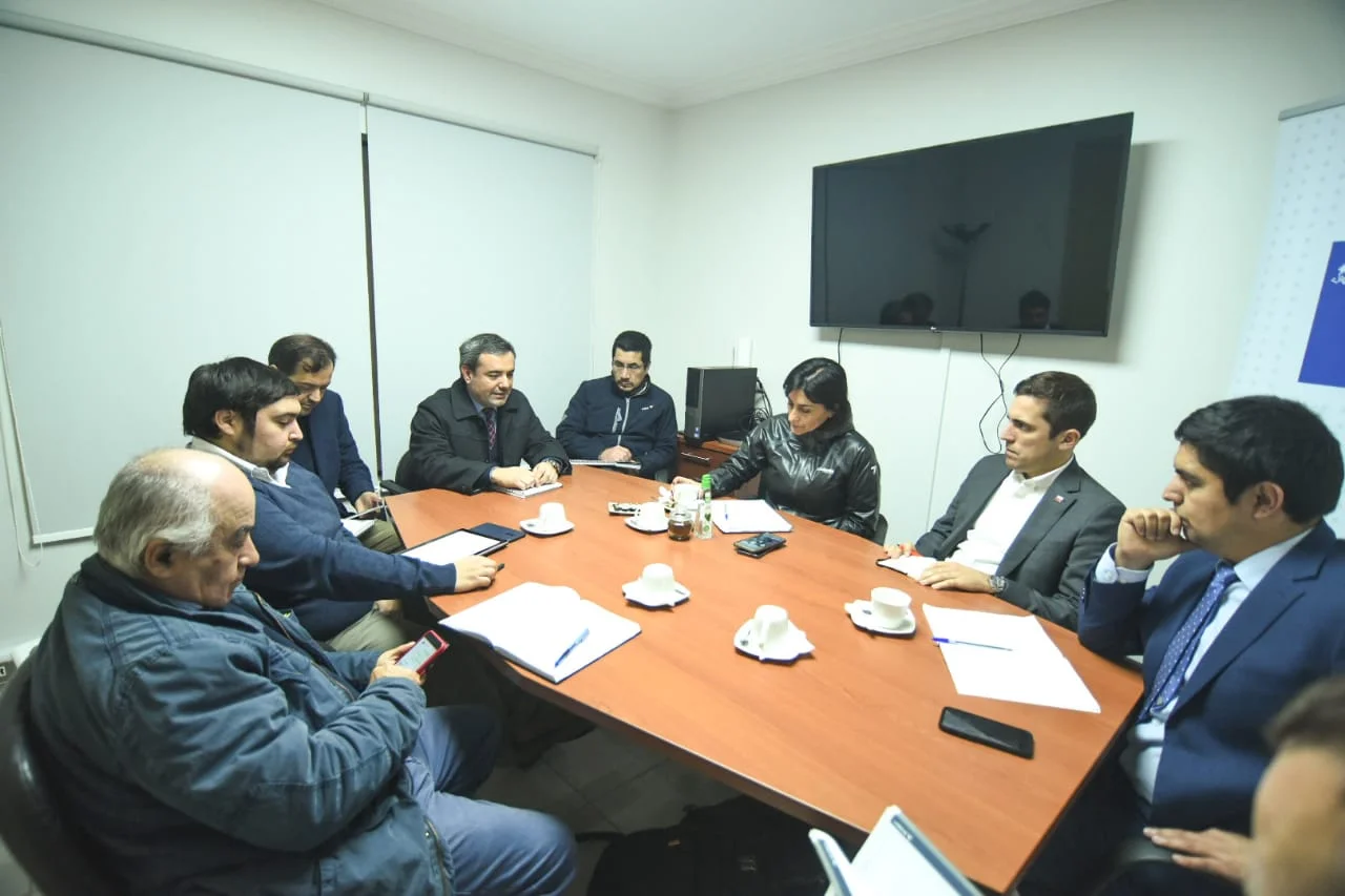 Seremi de Energía encabezó reunión entre Gobernaciones y Eléctricas por Cortes de Energía
