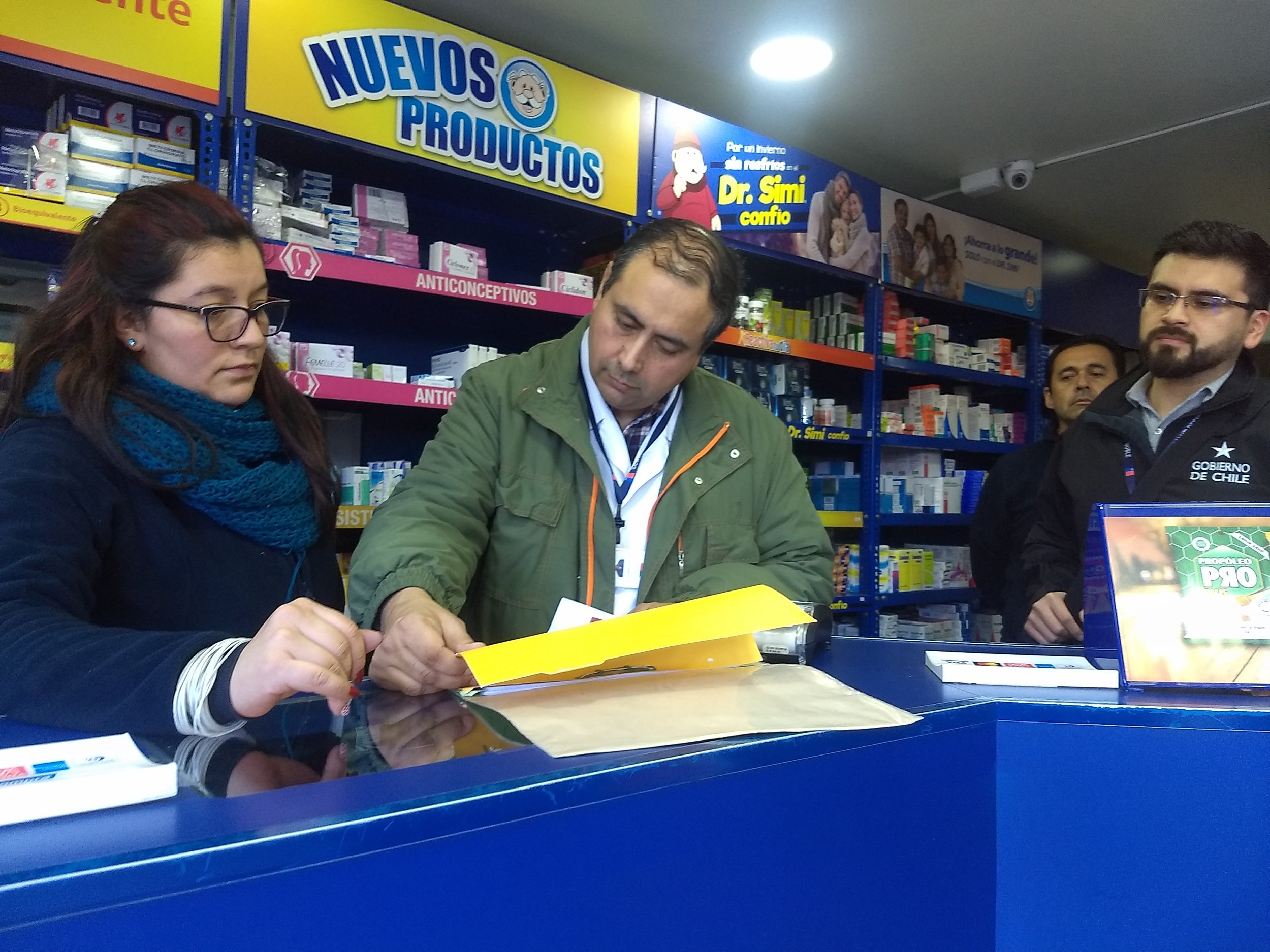 SEREMI de Salud fiscalizó cadenas de farmacias en Chillán