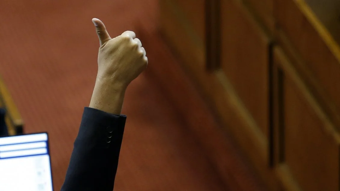 Cámara aprobó paridad de género y pacto para independientes.-