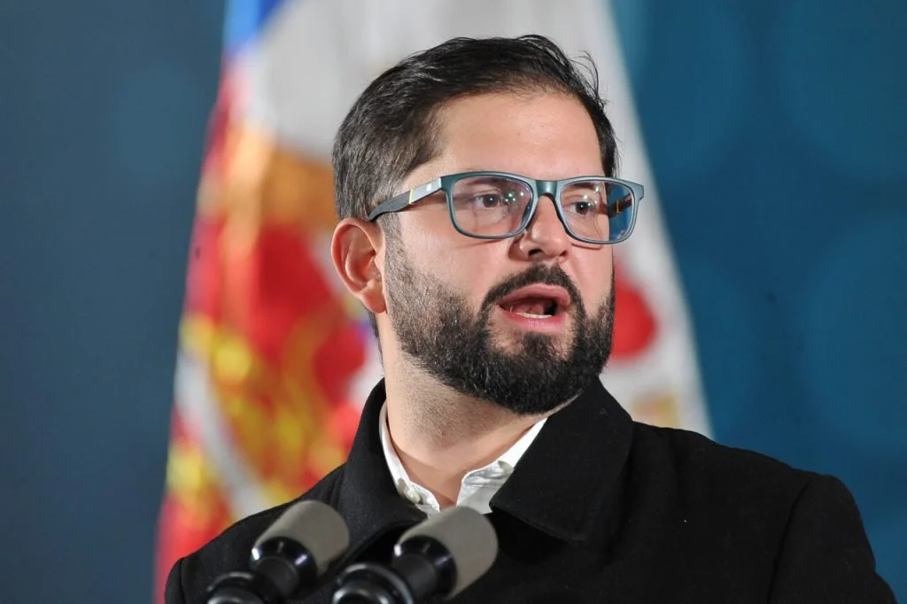 BORIC CUESTIONA A LA OPOSICIÓN POR CONSTANTES PEDIDOS DE CAMBIO DE GABINETE