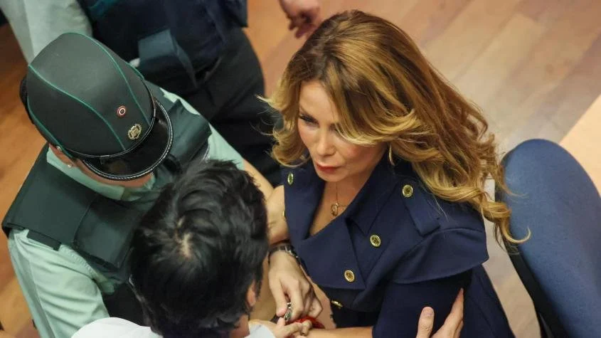 CATHY BARRIGA DEJA LA CARCEL, TENDRA QUE CUMPLIR ARRESTO DOMICILIARIO