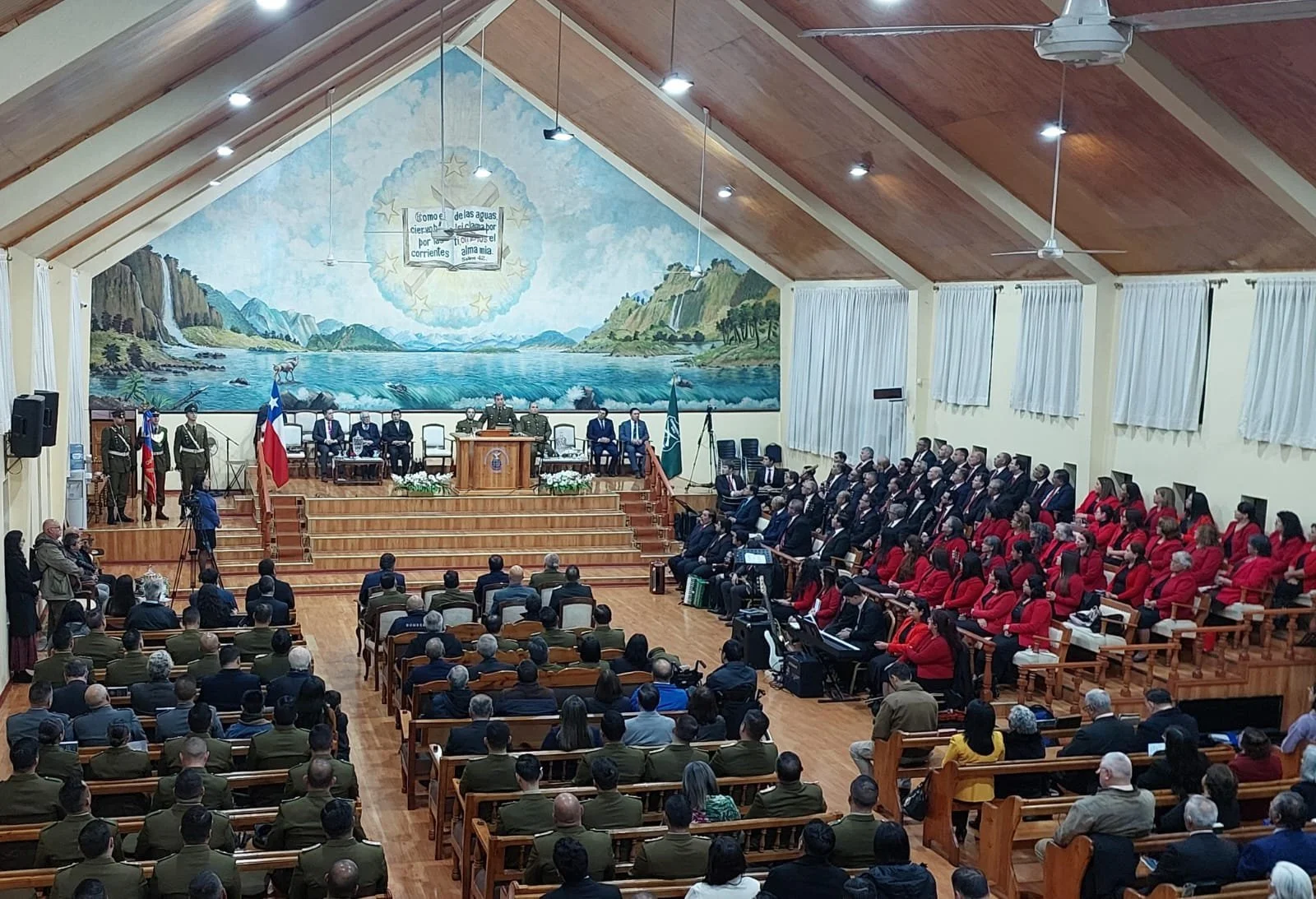 Chillán: Carabineros fue homenajeado en Acción de Gracias de Iglesia Metodista Pentecostal