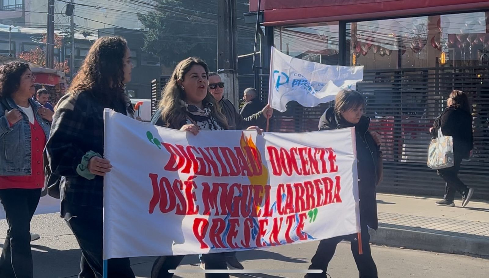 Docentes se movilizan en todo el país: En Ñuble marcharon por mejoras laborales y fortalecimiento de la educación pública