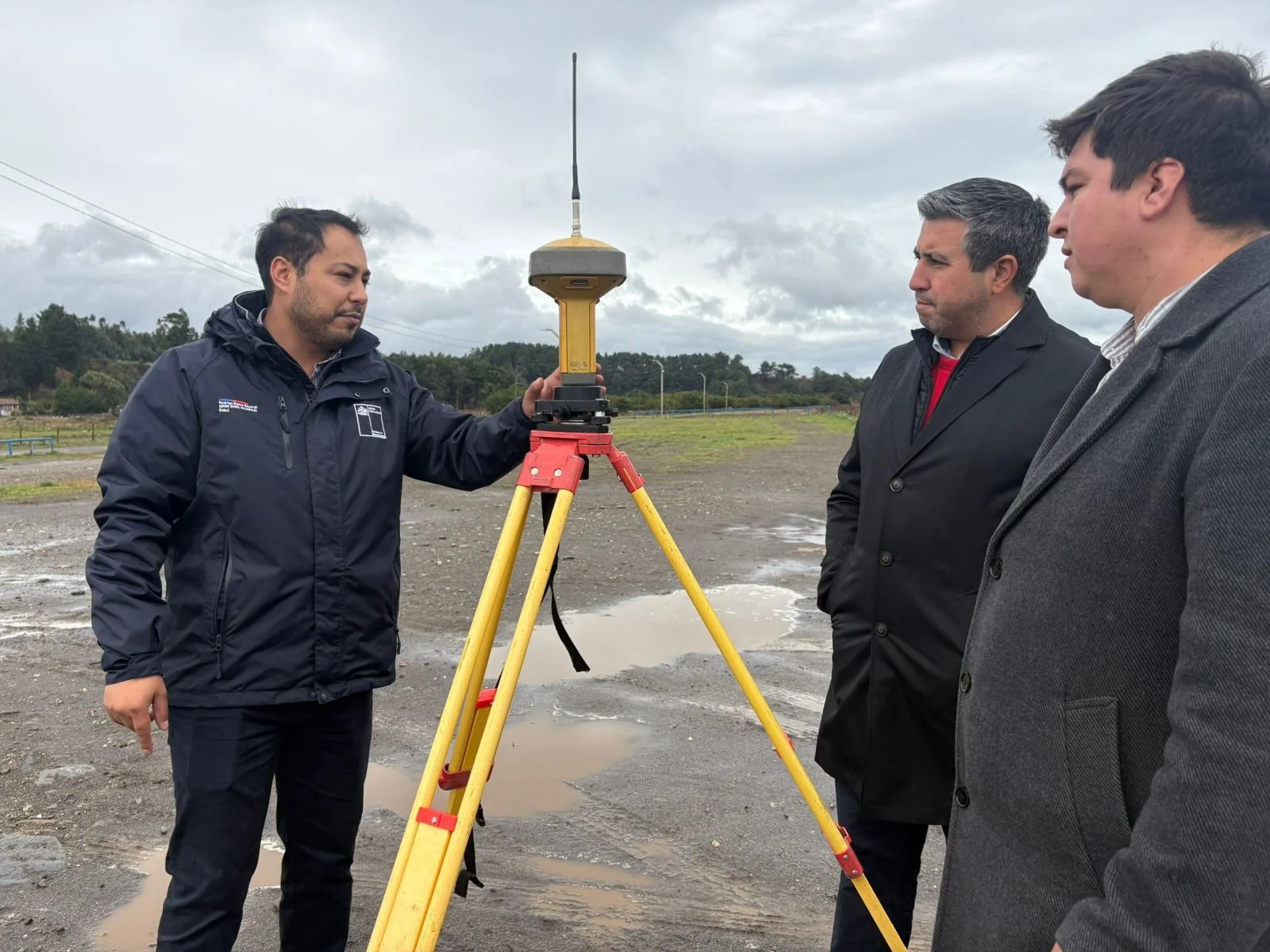 Autoridades visitan polígono fiscal donde se construirá infraestructura para Alcaldía de Mar en zona costera de Ñuble