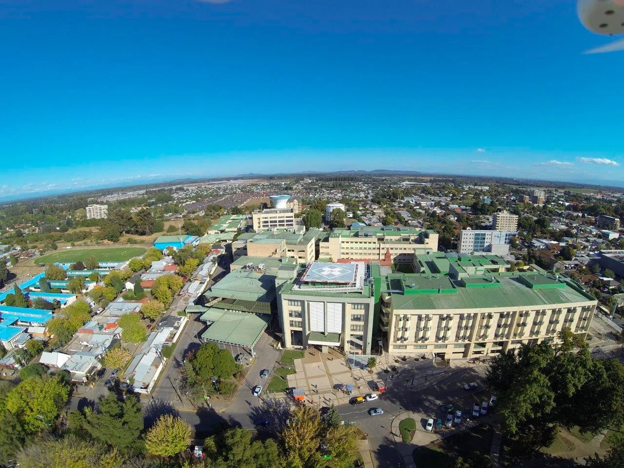 Femicidio conmueve a Los Ángeles: Hombre de 80 años asesinó a su esposa de 74 en el hospital