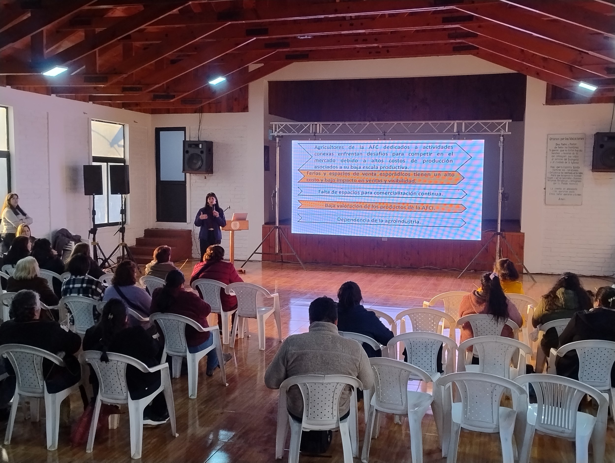 Colchanderas del Valle del Itata reciben apoyo UBB por cuarto año consecutivo