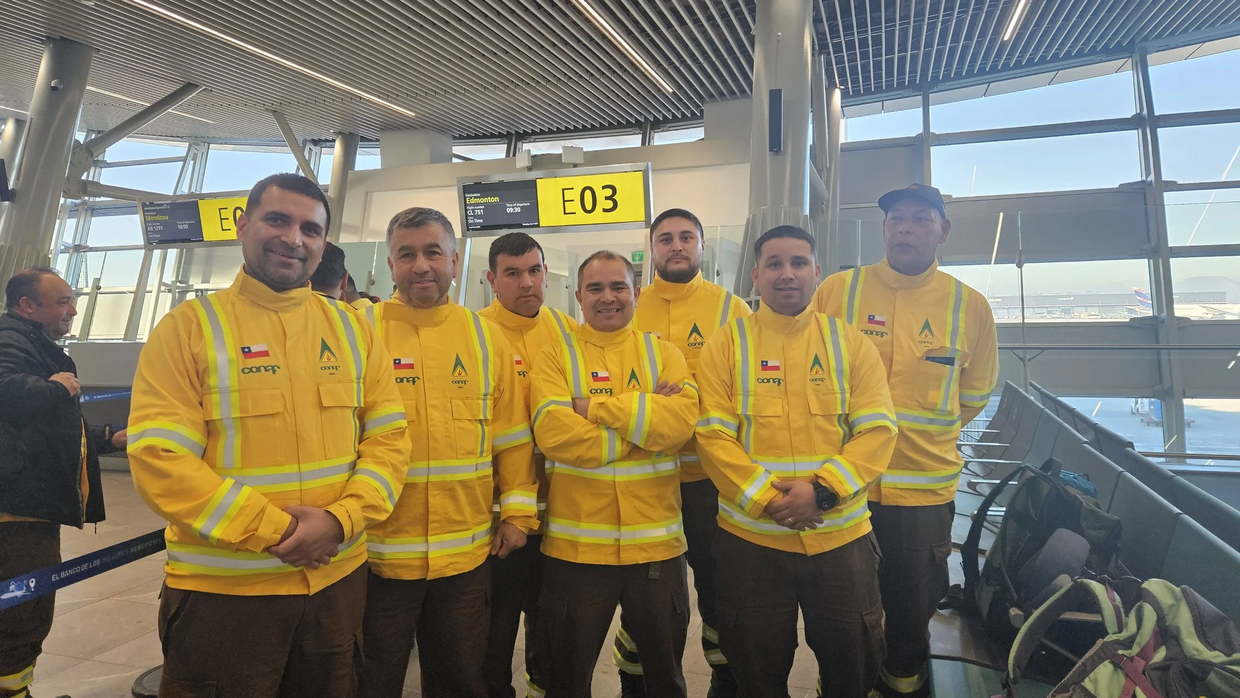 7 Brigadistas de Ñuble Parten a Canadá para Combatir Incendios Forestales