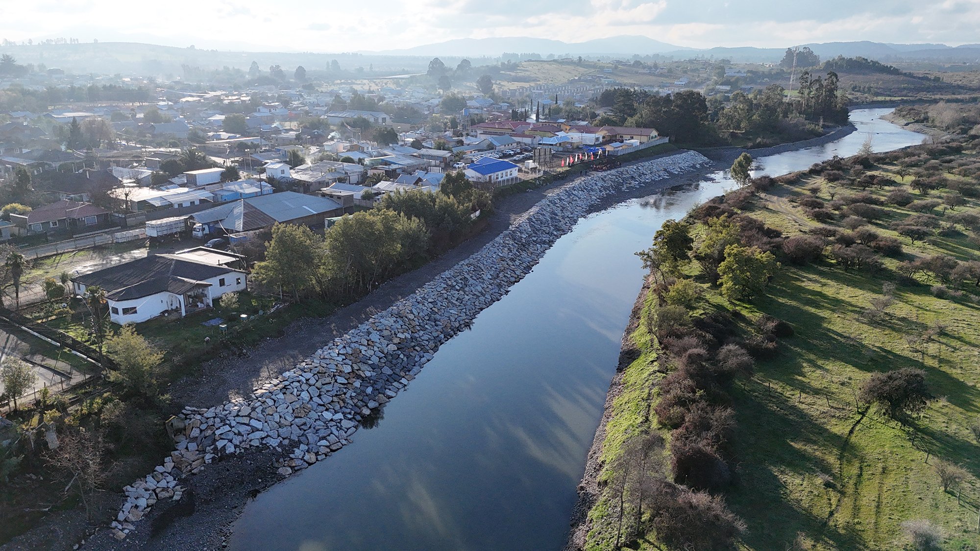 MOP inaugura enrocado que protegerá de crecida a la población de San Nicolás