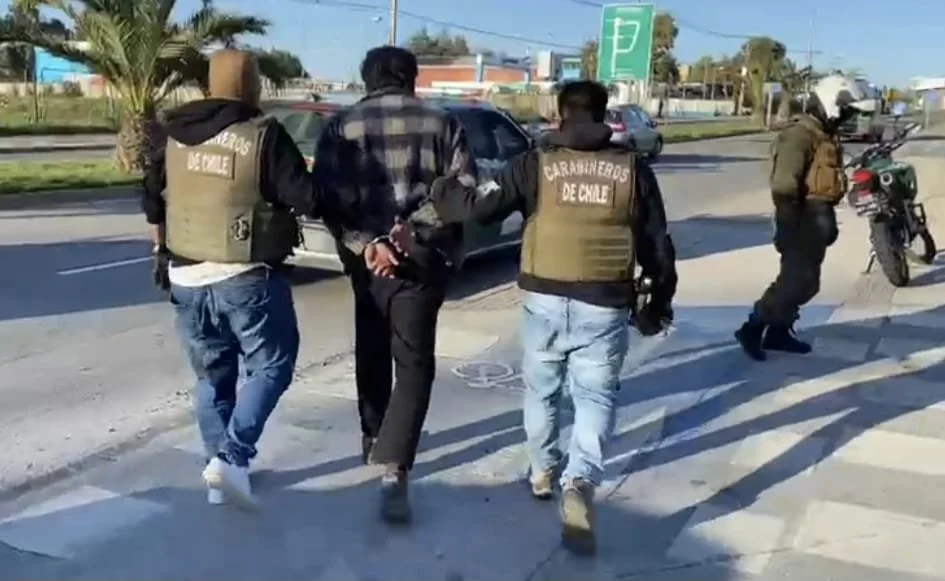 Carabineros detiene a conductor de aplicación que robó celular con violencia a una menor en Chillán