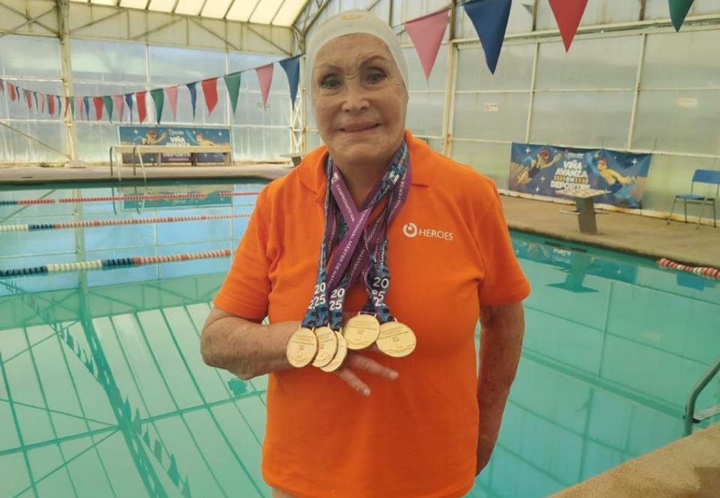 Nadadora de 91 años, Eliana Busch, conquista cinco oros en Perú y rompe tres récords sudamericanos
