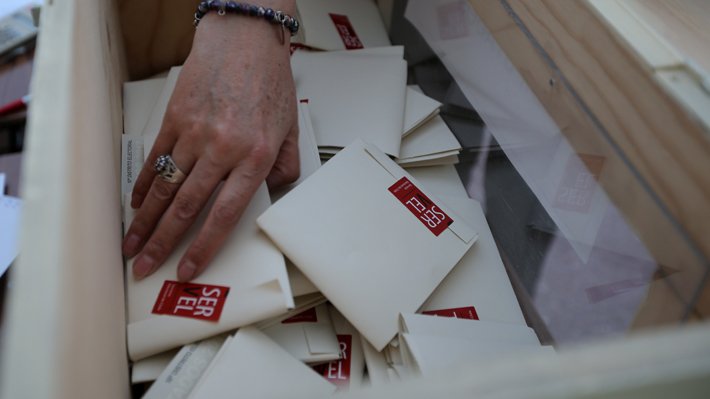 Fenómeno de nulos y blancos: El plan del comando de Kast para reclutar apoderados y "defender" los votos el 14-D 