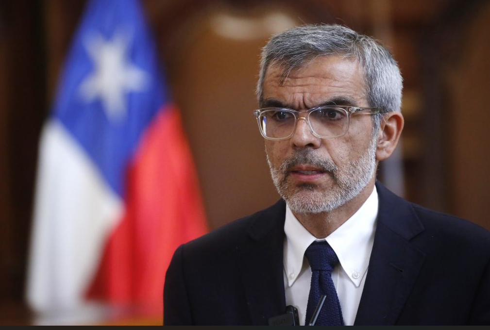 Cordero respalda reforma a Gendarmería "No pueden existir sindicatos con armas"