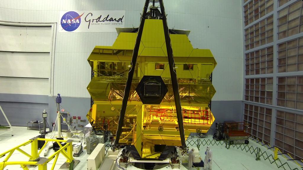 Assembling the main mirror of the James Webb Space Telescope, which is set to supersede Hubble in 2018. Photo: NASA's Goddard Spaceflight Center. Maryland