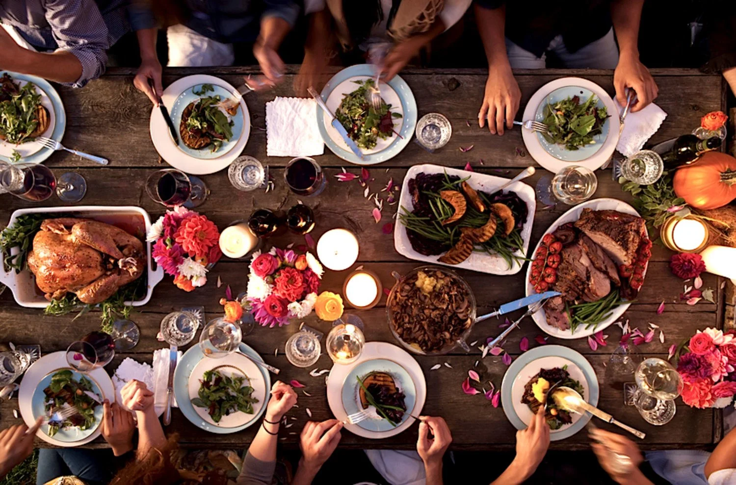 home-2015-11-thanksgiving-dinner-stocksy-main.jpg