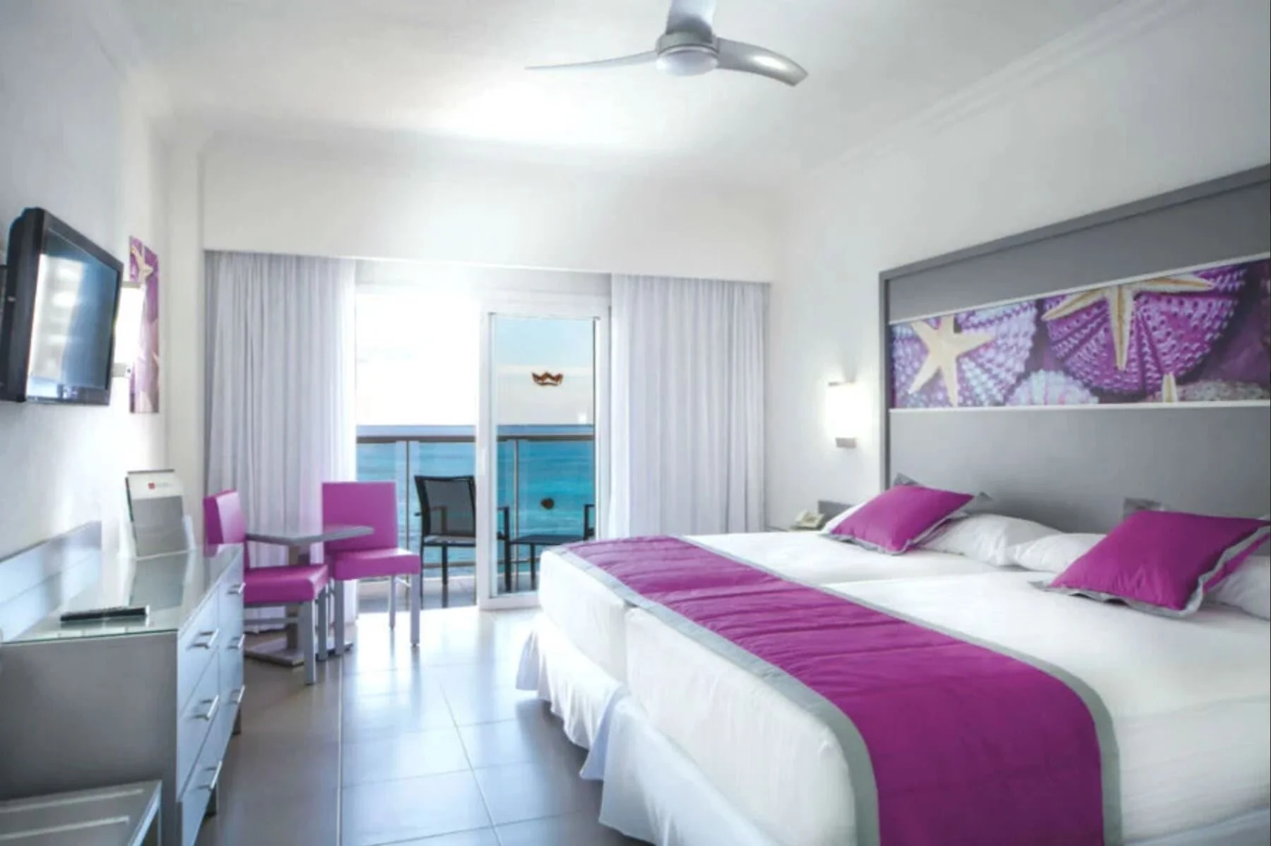 Riu Cancun Room.JPG