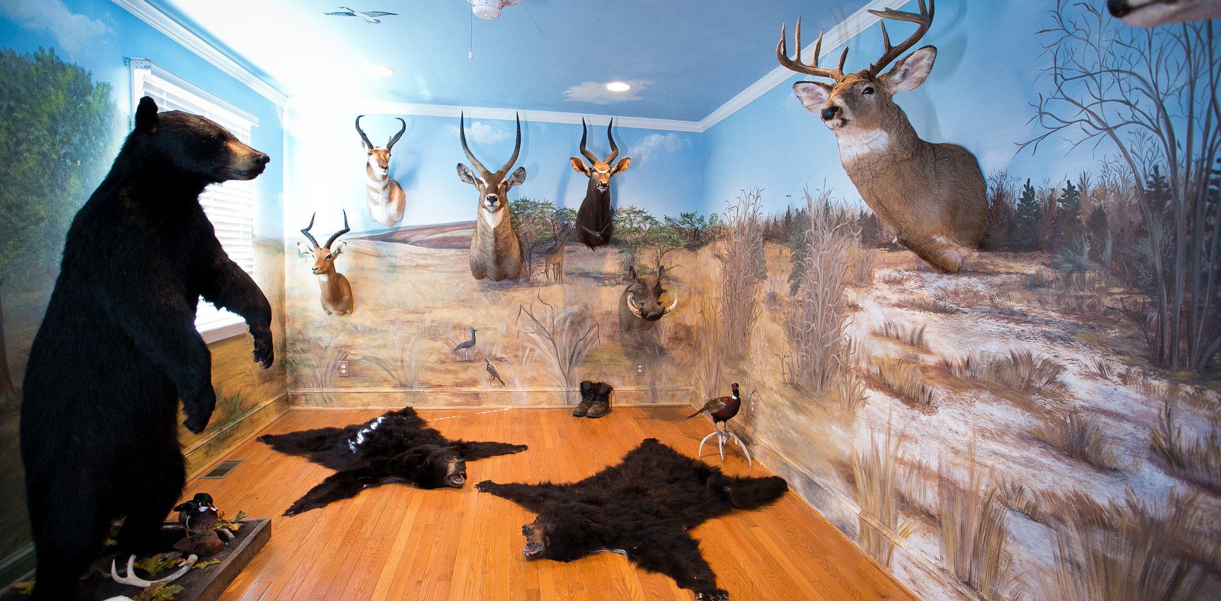 Arnold's hunting room web-1.jpg