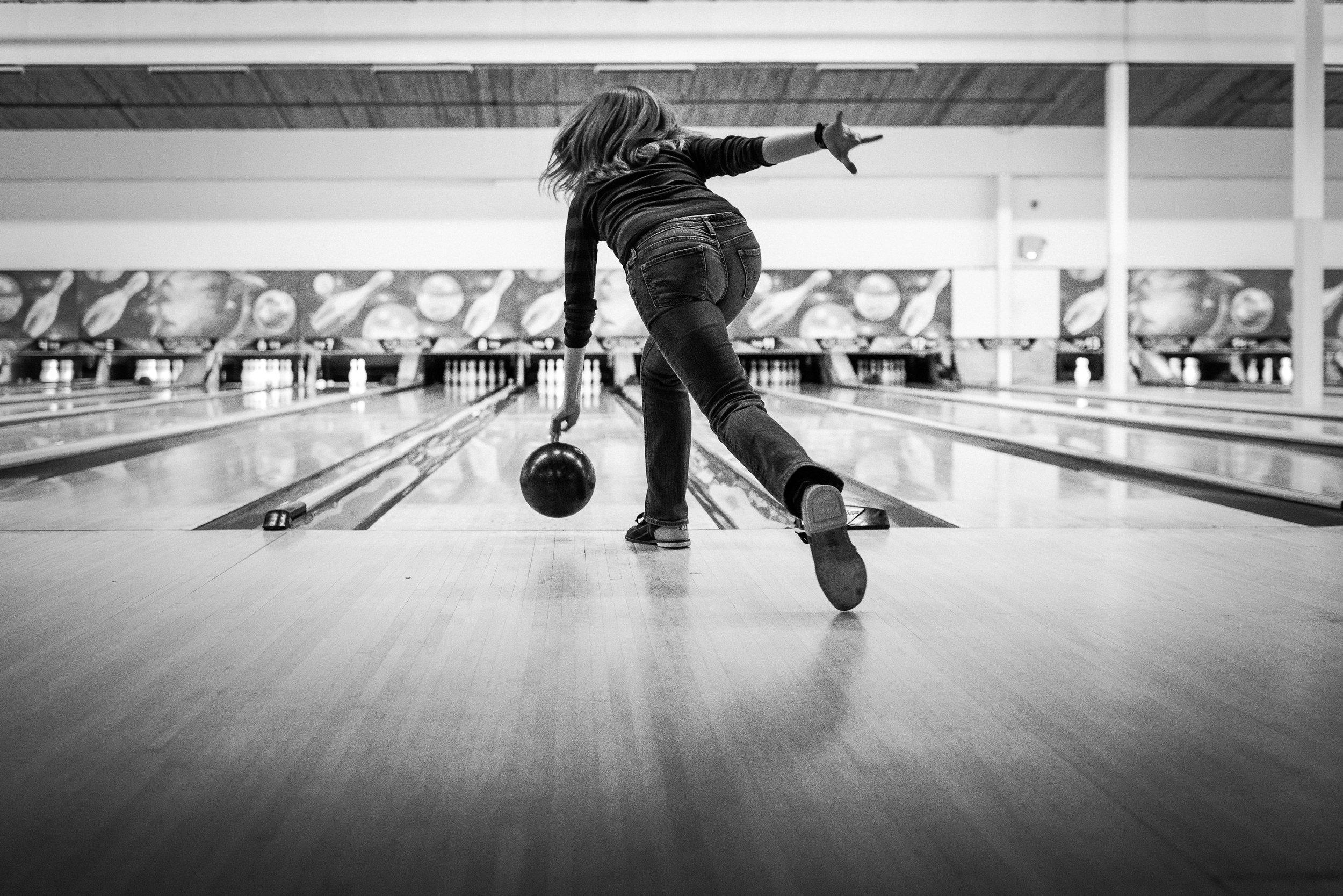 i don't know much about bowling form, but she looks legit to me.