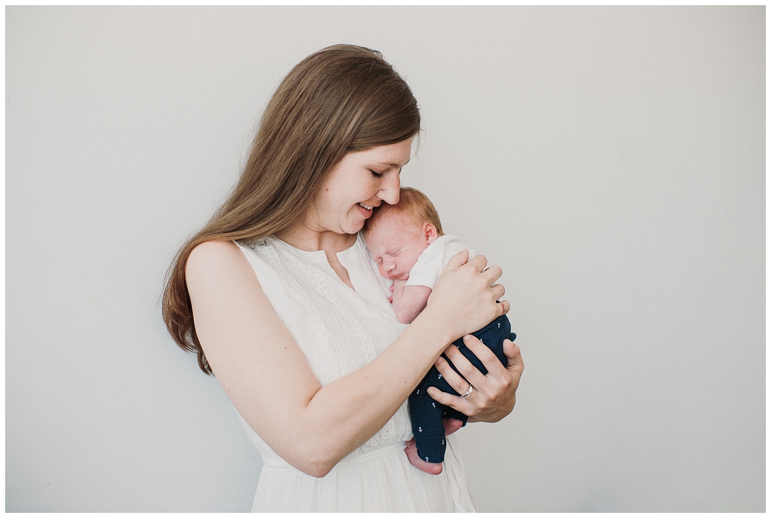 Milwaukee-Lake-Country-Newborn-Photographer (13).jpg