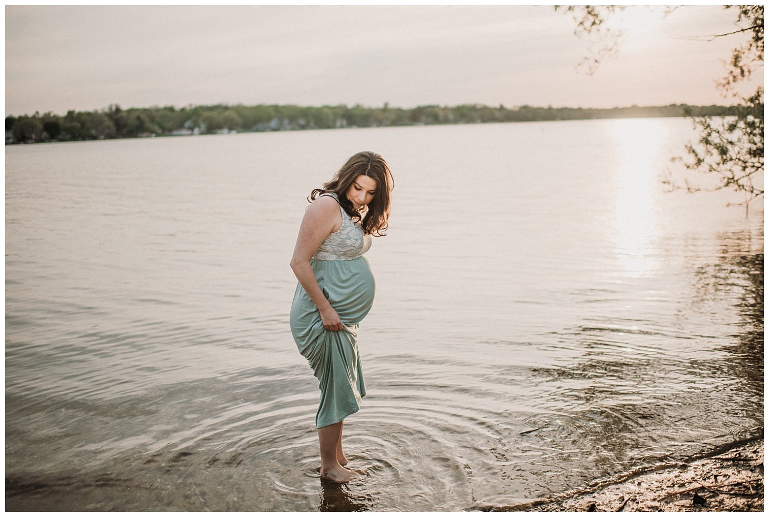 Milwaukee-Maternity-Photographer-2019 (18).jpg