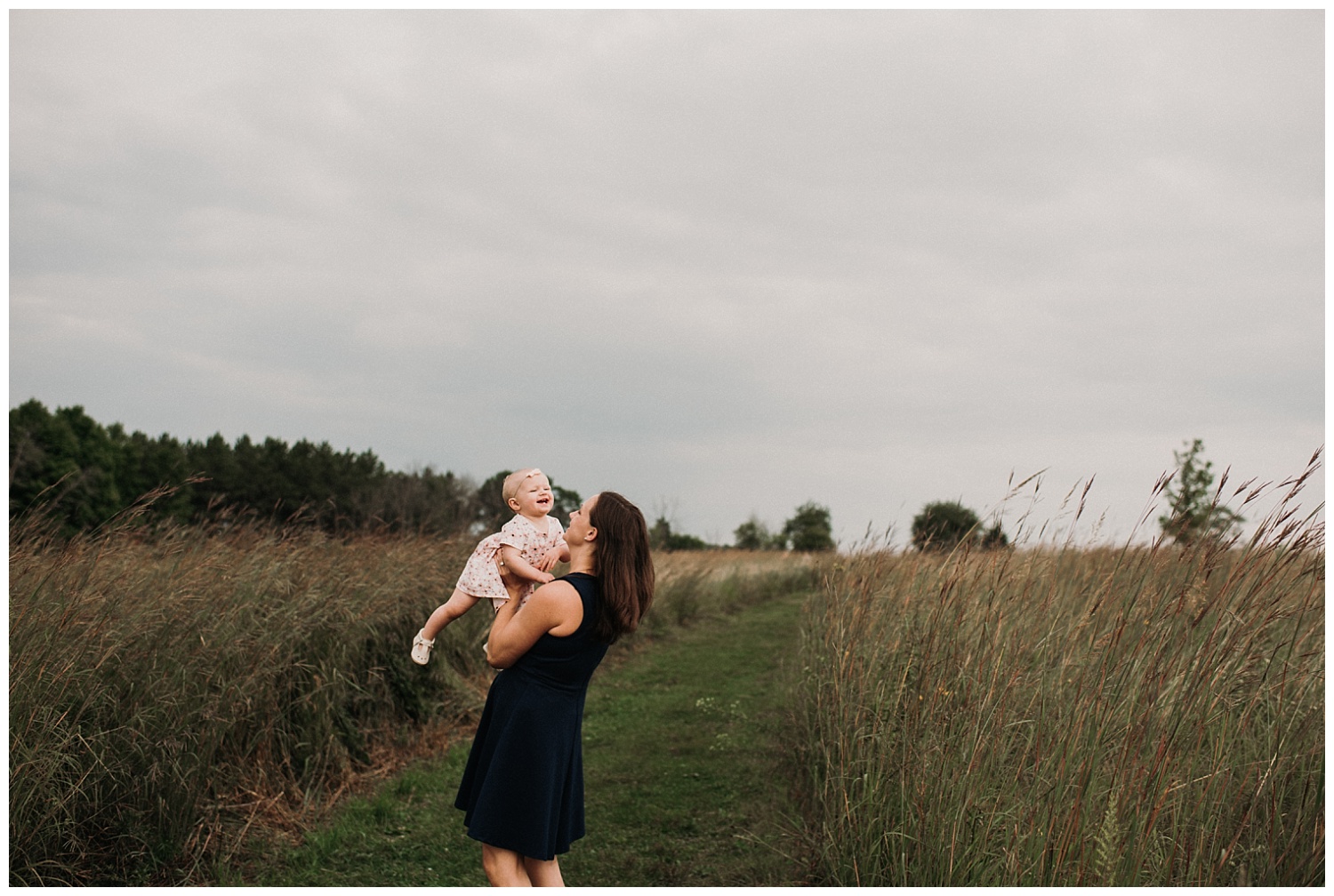 Pewaukee-family-photographer-2019 (24).jpg