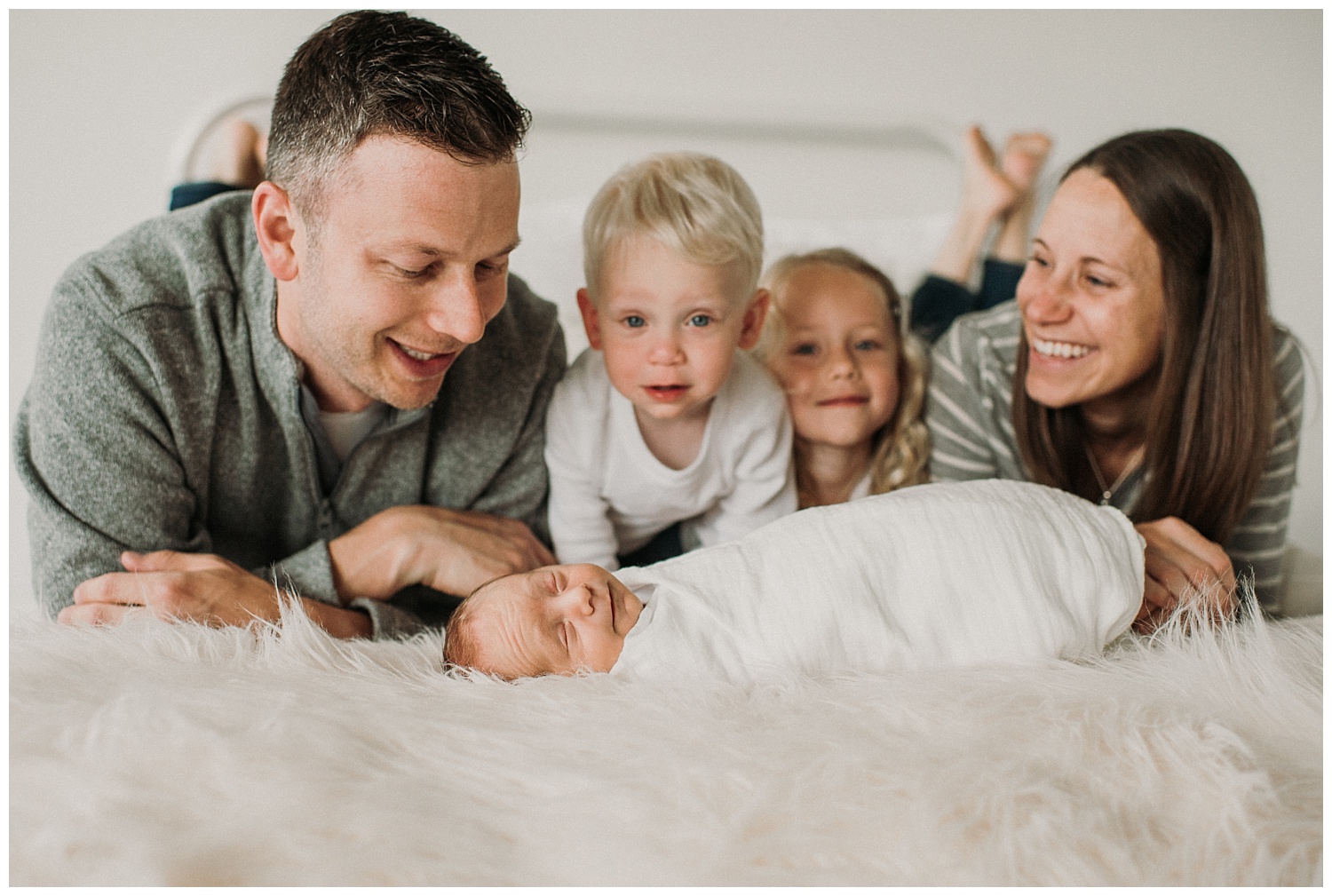 Milwaukee-newborn-photographer-studio-2019 (8).jpg